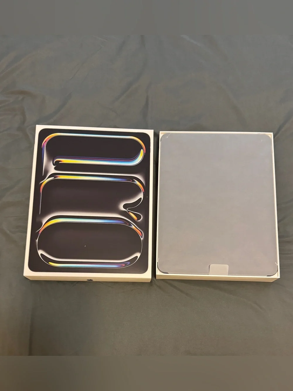 Brand new in box M5 iPad Pro 13in WiFi + Cellular unlocked-